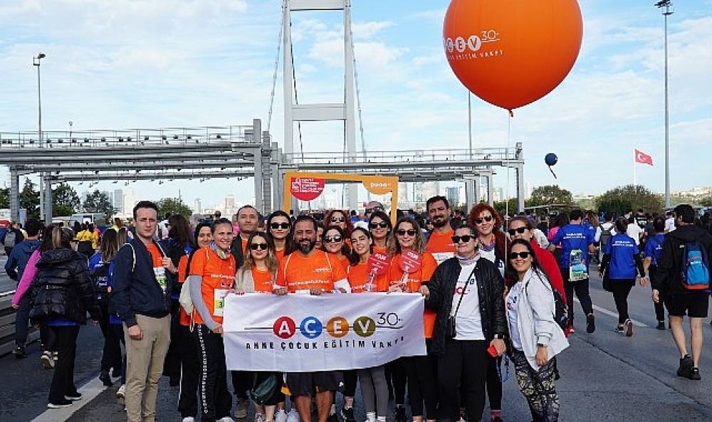 İstanbul Maratonu'nda çocuklar için AÇEV'le koşmak isteyenler, 14 Ekim'e kadar kayıt olabiliyor.